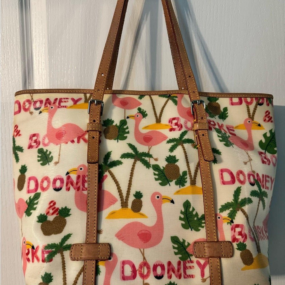 *RARE* Dooney & Bourke Flamingo 🦩    Large East West Tote